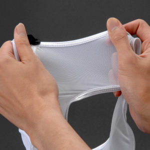 The good mesh fabric of the touch was adopted.