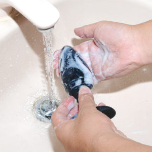 生活防水仕様のため、使用後もジャブジャブ洗えてお手入れ簡単です。