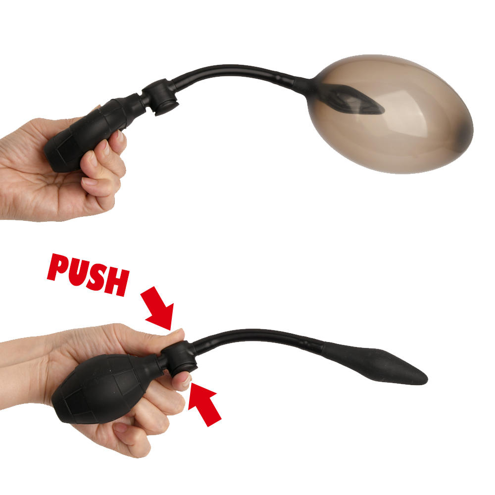 ゴムの握りを数回ポンピングするだけでパンパンに膨らみます。ボタンを押せばすぐにエアリリースできるので安心です。
