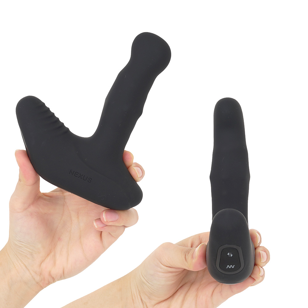 前傾シャフトで前立腺を圧迫する設計だった既存モデルに対し、こちらはオシレーションリングを搭載したストレートなシャフトが特長。