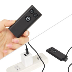 NEXUSではお馴染みの防水＆充電式リモコンです。付属のケーブルで約１時間充電すれば、約100時間も連続稼働します。