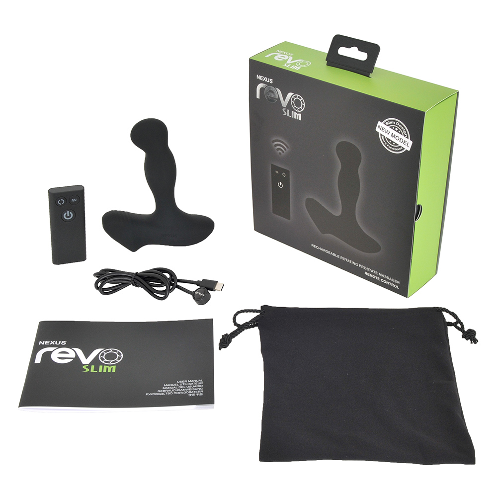 「NEXUSシリーズ」のイメージを踏襲するパッケージ。内容物は本体、充電式リモコン、USB-C充電ケーブル、取扱説明書、収納袋です。