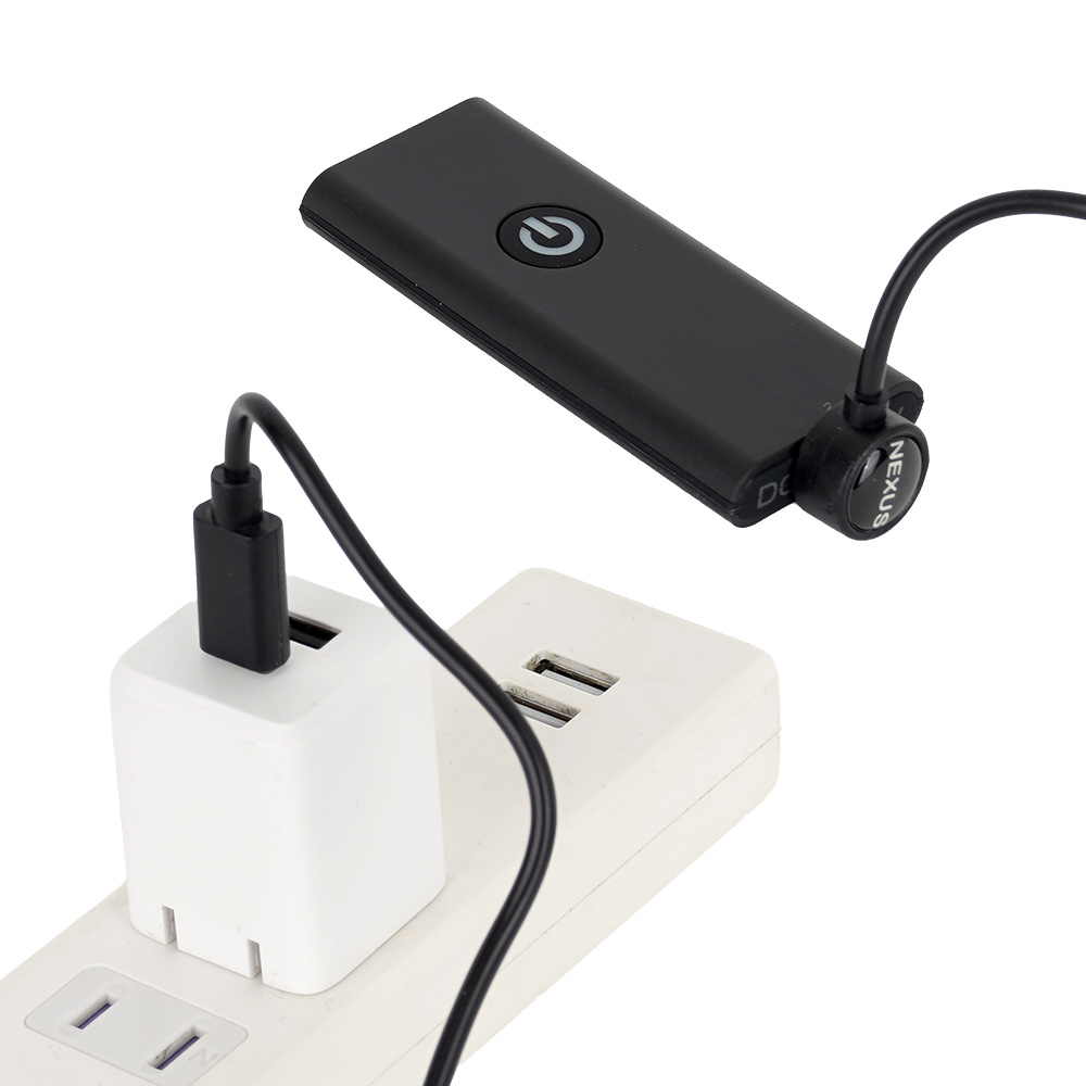 リモコンもUSB-C充電式。満タン状態から約100時間は使えます。※画像は「ミディアム」です。