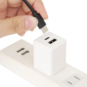 ニーズの増えてきたUSB-C仕様です。各種モバイルバッテリーや変換アダプタにも対応します。